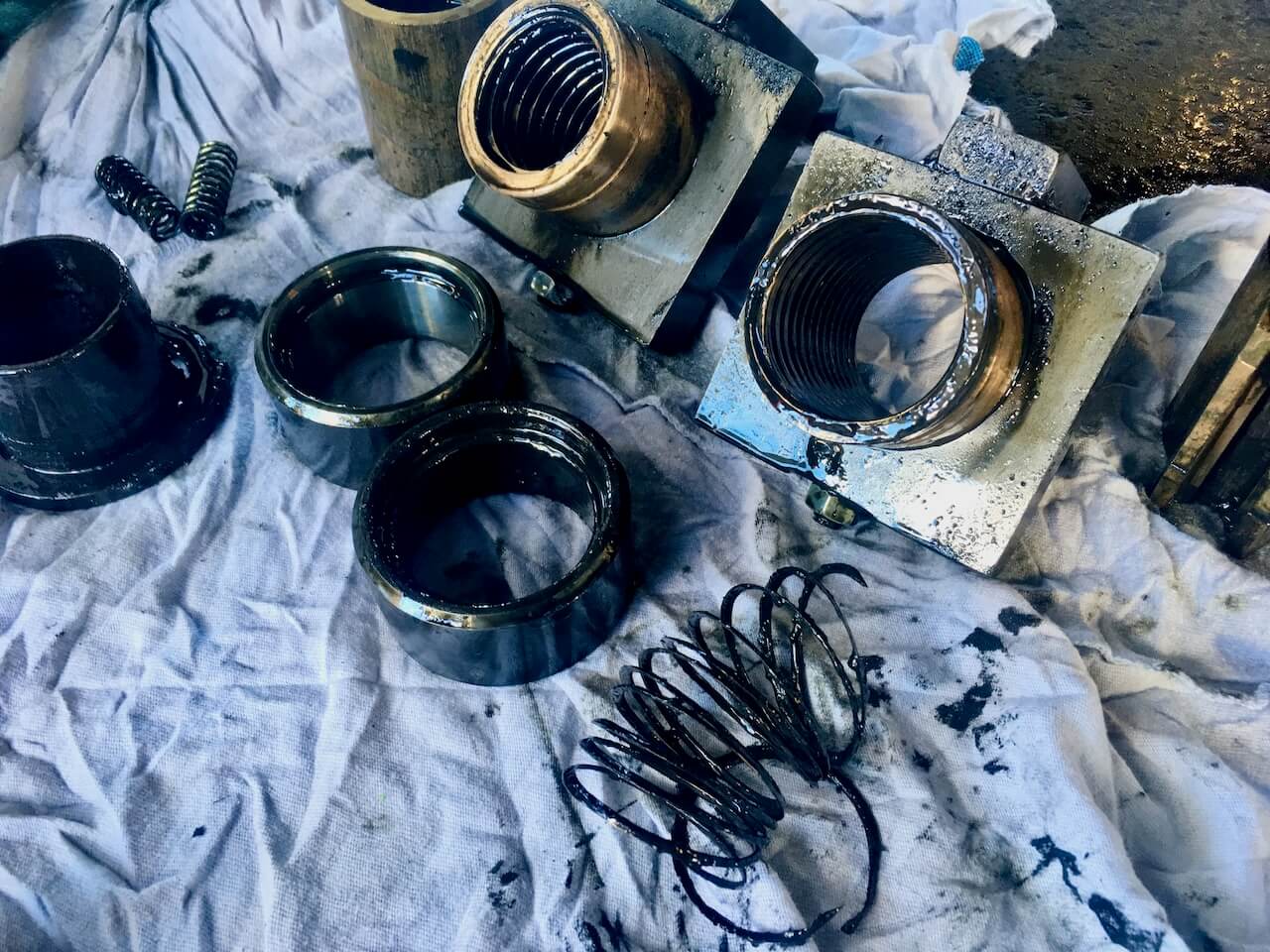 Shorn hoist lift nuts