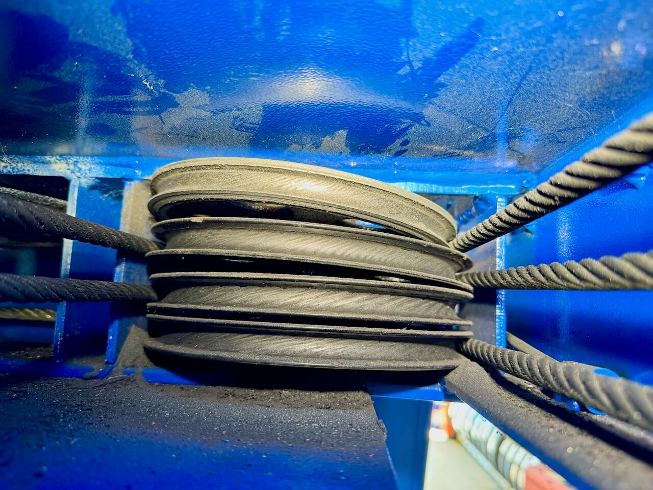 Cable pulley bush collapse