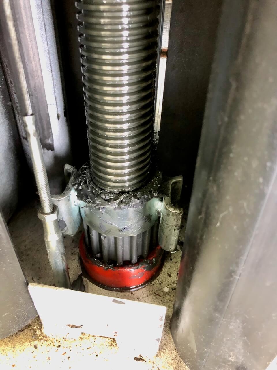 Screw hoist nut damage